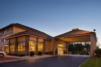 Best Western Ambassador Inn  Suites