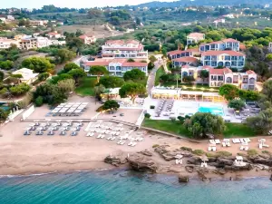 The Bay Hotel & Suites