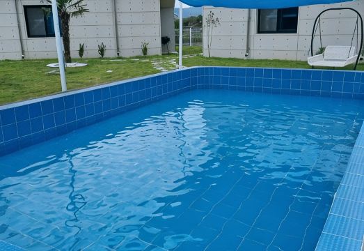 스며들펜션 외부