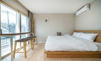 Geoje Island LIM Pension