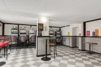 Airport Traveller's Inn