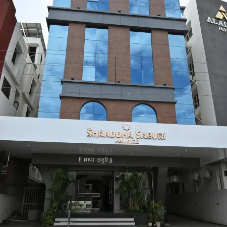 Hotel Shradha Saburi Palace