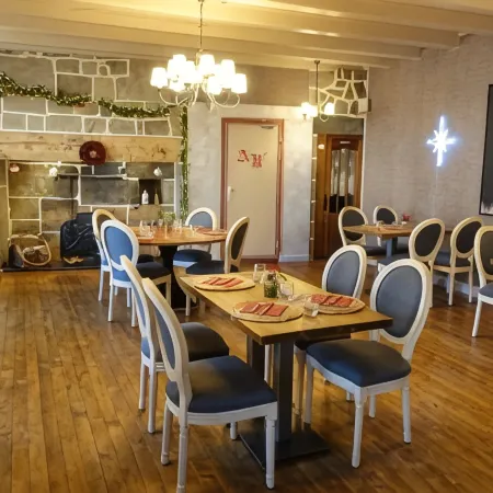 Hôtel Restaurant du Plomb du Cantal