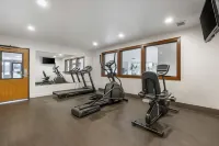 Comfort Inn & Suites Redwood Country - Gym