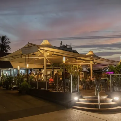 Motel 98 Hotels near Central Queensland Military and Artefacts Museum
