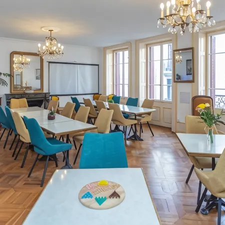 Hôtel Continental Отели рядом с достопримечательностью «Железнодорожный вокзал Эвиан»