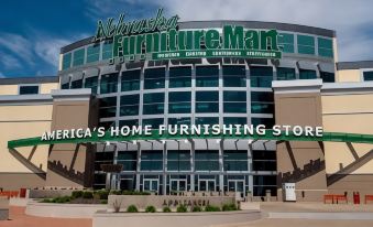 Best Western Premier KC Speedway Inn  Suites