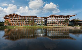 Yucheng Chunsanli Art Holiday Hotel