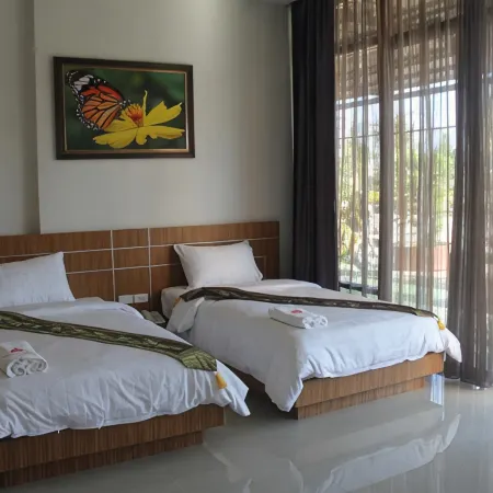 Tawan Anda Garden Hotel Отели рядом с достопримечательностью «Парк «Кхун Тхале»»