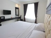 Same Hotel Kendari Hotéis em Kendari City