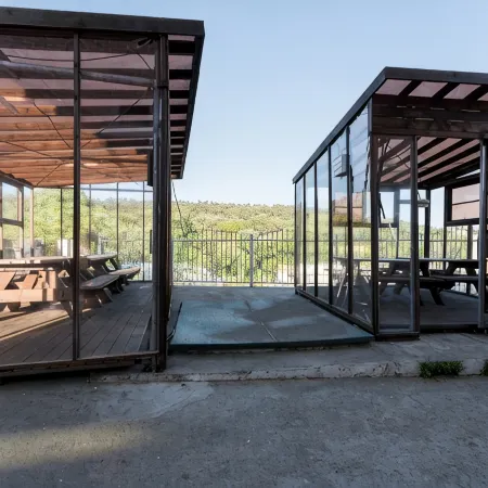 Eurwangni Marine Camp Pension Отели рядом с достопримечательностью «Пляж Эурванкни»