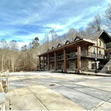 5 bedroom Estate near casino & downtown
