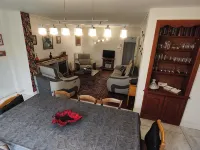 Town house for 7 people in quiet area - baby equipment and pets allowed Hotels in Chateauroux