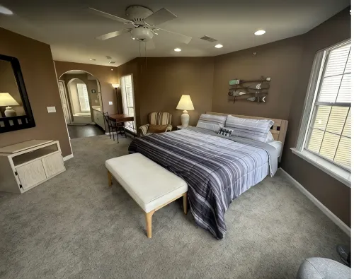 Pet-Friendly Cozy Lake Getaway – Relaxing 2BR Retreat Near Branson Fun