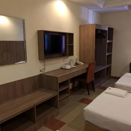 HOTEL AMBASSADOR