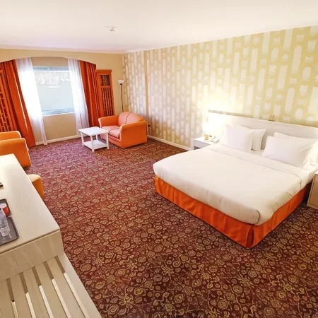 The George Hotel by Saffron, Dubai Creek Отели рядом с достопримечательностью «Район Бастакия»