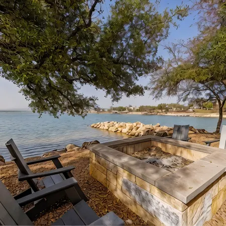 Lake Buchanan | Pool, Hot Tub & Lake Access