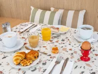 Aparthotel Adagio Access Paris Nanterre la Défense - breakfast