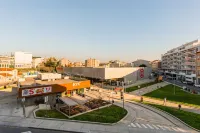Central Porto 4BR apartment in Porto City center 2MIN METRO and WALK Aliados