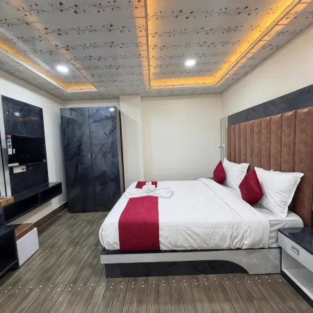 Seven Streams Hotel Отели рядом с достопримечательностью «Храм Хануман-Ток»