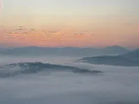 Guanyunshe Homestay (Jingmai Mountain Tea Forest Cultural Scenic Area) - Parkering