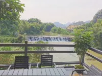 Pingjiang Building, Hongyan Scenic Area, Gongcheng - Mountain view