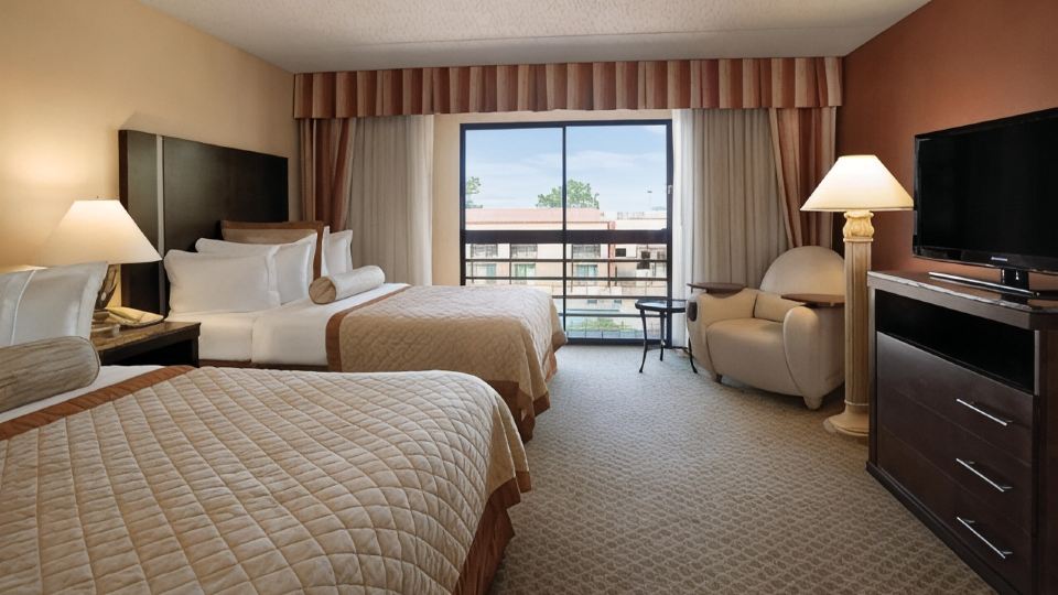 Wyndham El Paso Airport Hotel and Water Park