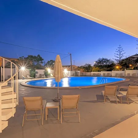 Carcavelos Beach Hotel