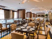 Boudl Quraish Hotels near Soccer Scene