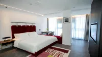 Xi Zi LI Urban Select Hotel(ZiGong Larten Park)