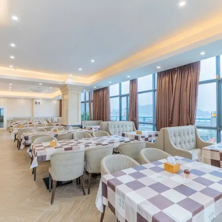 Hadara Peninsula Hotel