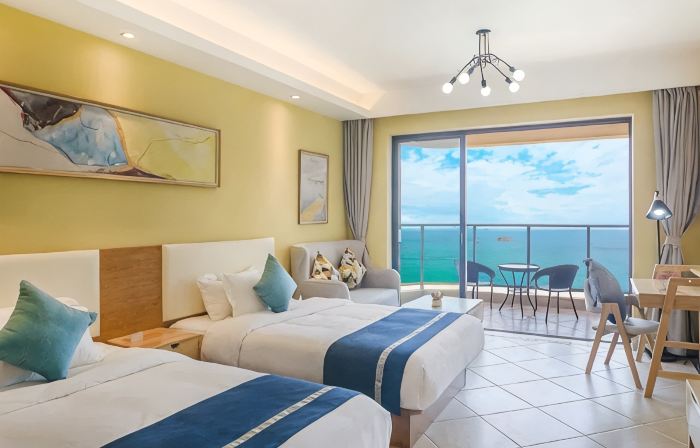 Shoreline seaview B&B(Danzhou Haihuadao)