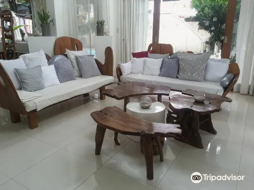 Date and Dine Residences - balcon