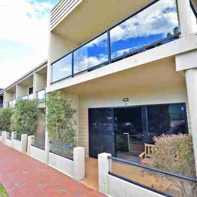 Metung Waters Motel and Apartments Hotel Exterior
