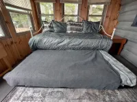 密歇根馬尼斯蒂克印第安湖畔現代化鄉村風原木小屋