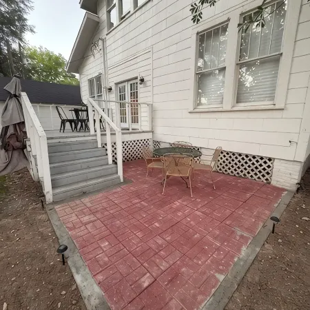 4-bedroom bungalow in amazing Natchitoches with WiFi, AC near Northwestern Univ.