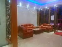 Lingao Huarui Business Hotel