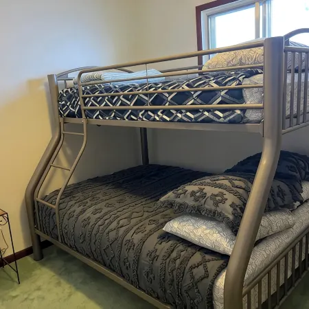 Charming 3-bedroom house with WiFi, AC in awesome Gardiner near Yellowstone.