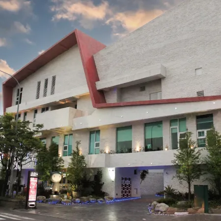 ALL-UR Boutique Motel-Yi-Lan Branch Отели рядом с достопримечательностью «Счастливая станция»