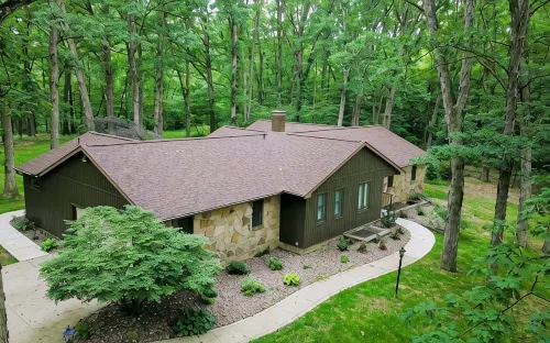Sherwood Forest Park- 6BD/3BA on Private Ohio Land