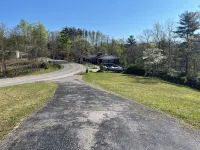 Charming 3-bedroom house with WiFi, AC in Pineville Kentucky - 2 étoiles