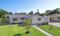 Poolside Beach Cottage Retreat - 4-Star