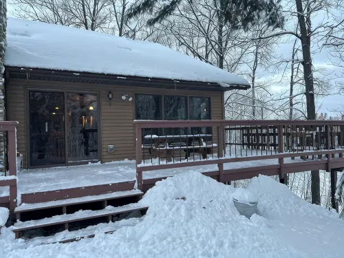 Spacious 5 Bedroom Cabin in Charming Hayward on Windigo Lake