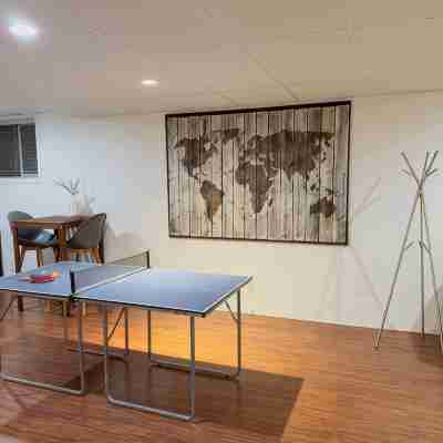 9 minutes from the airport cozy basement Fitness & Recreational Facilities
