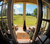 New listing! Luxurious space less than 2 miles from the Square and the Stadium. - 4-Star