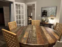 Whitt’s End -- a spacious private lodging in a historic Springfield neighborhood - บังกะโล