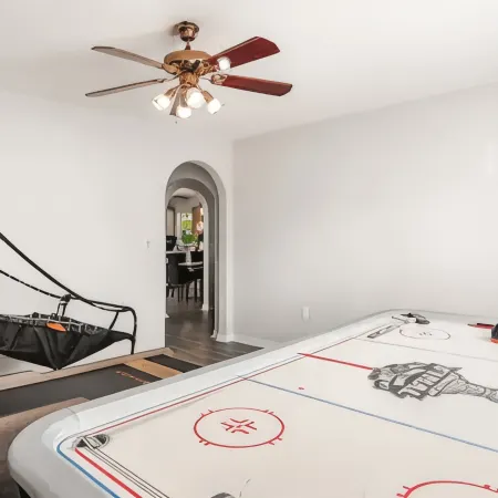 Family-Friendly 4Br Oasis • Private Heated Pool & Game Room