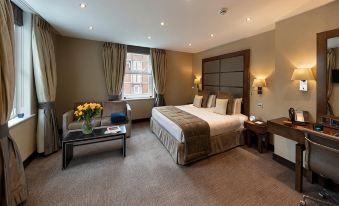 Wellington Hotel by Blue Orchid