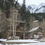 Large Home1blk to Hot Springs Pool, wraparound deck, Cinema Room, parking for 7