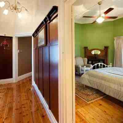 Hillside - in central Daylesford, period home close to lake, shops and day spas Rooms